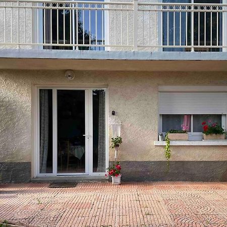 Logement Au Calme Pres D'Aurillac Sansac-de-Marmiesse Exteriör bild