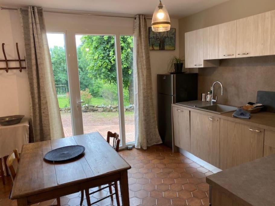 Logement Au Calme Pres D'Aurillac Sansac-de-Marmiesse Exteriör bild